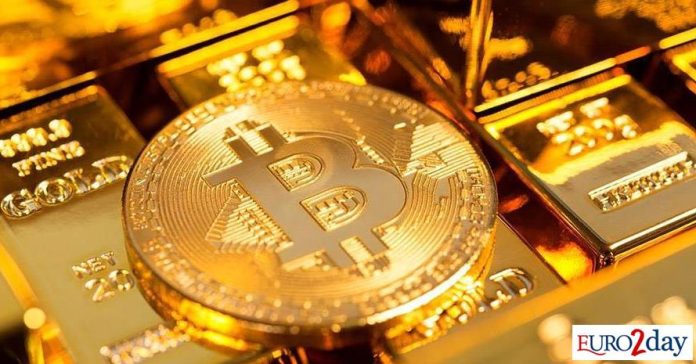 Υποχωρεί σε χαμηλό μήνα η τιμή του Bitcoin