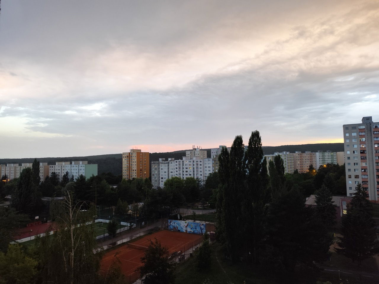 POCO F6 vs Redmi Note 13 Pro 5G vs Xiaomi 13T test foto