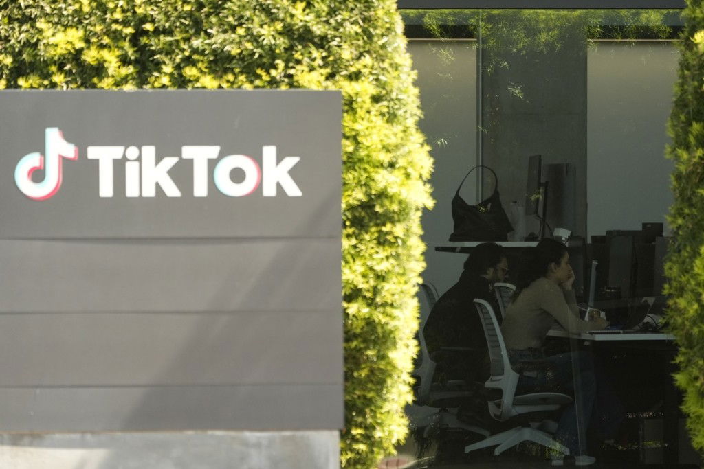 ΗΠΑ: Προσφυγή εισαγγελέων κατά του TikTok – Λειτουργεί εθιστικά, βλάπτοντας την ψυχική υγεία των νεαρών χρηστών