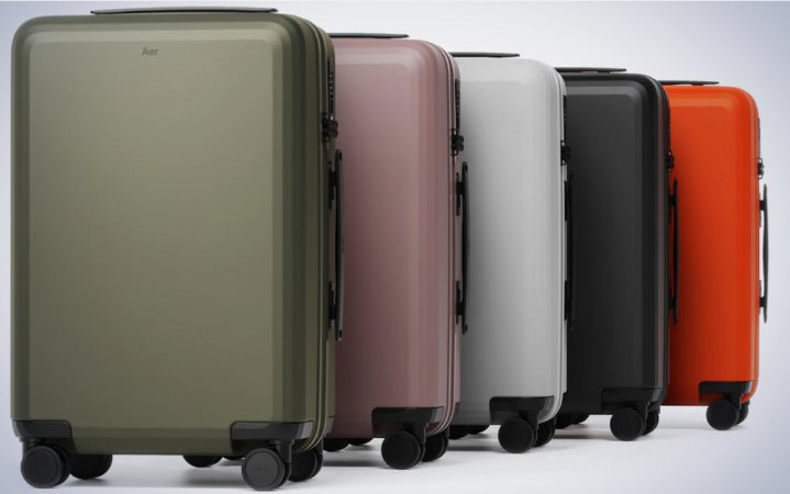  Aer Carry-On on a plain white background.