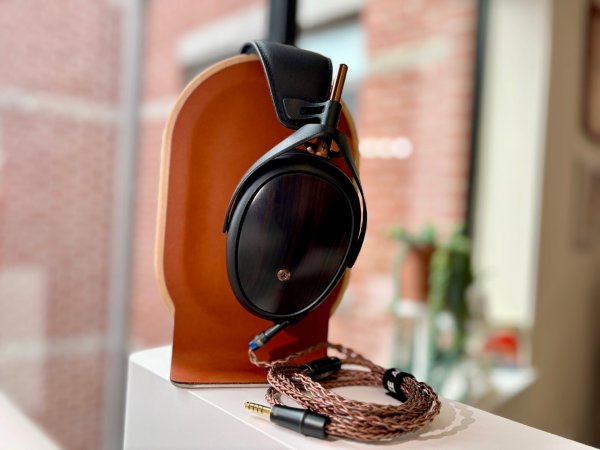  Meze Liric II headphones on a stand.