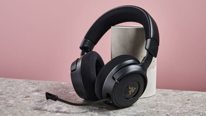 Razer Kraken V4 Review: Feature-Packed Gaming Headset with Bass Issue