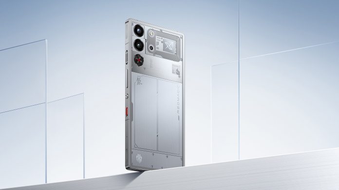 Snapdragon 8 Elite: Υποδοχή ακουστικών και τεράστια μπαταρία