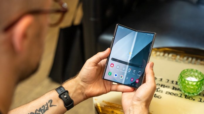 Το οικονομικότερο Samsung Galaxy Z Fold 6