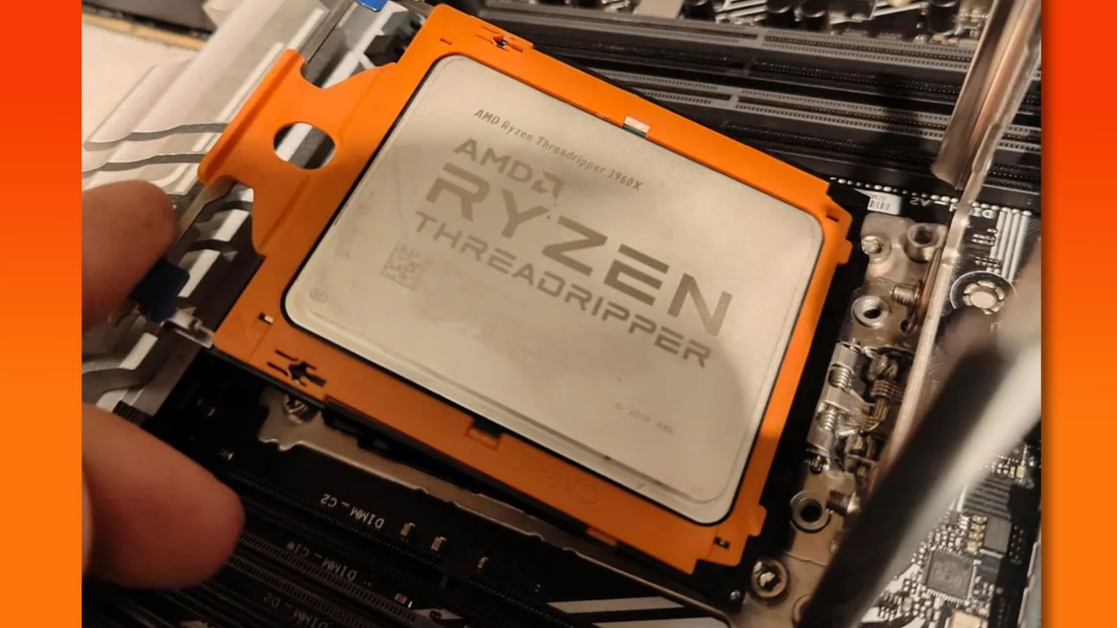 Η CPU gaming AMD Ryzen Threadripper 3960X αποθηκεύτηκε από τα σκουπίδια